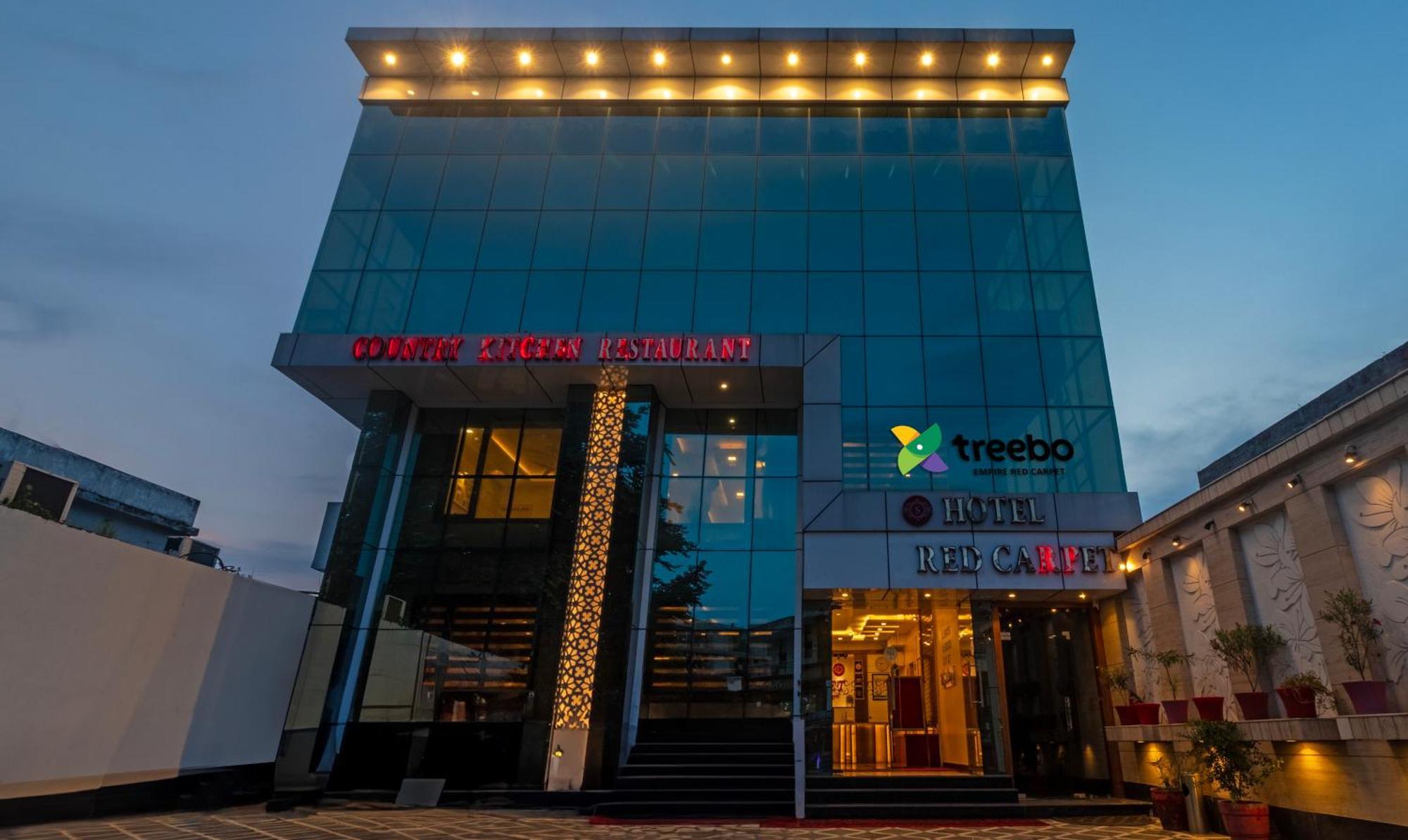 ホテル Treebo Empire Red Carpet, Near Taj Mahal アーグラ エクステリア 写真